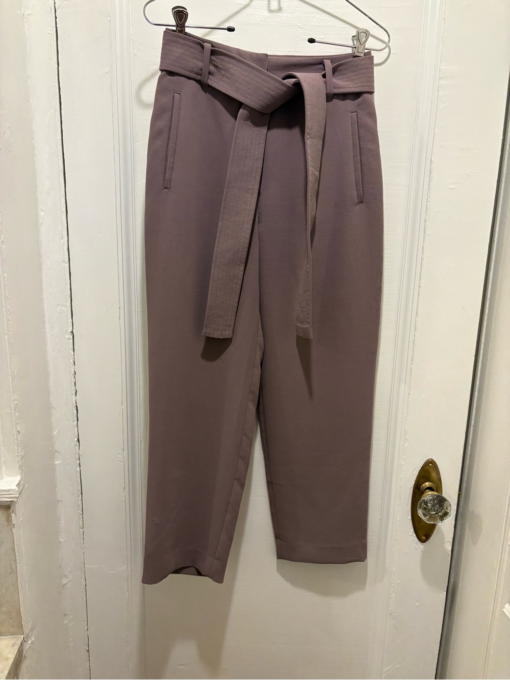 Aritzia Wilfred Mauve High-Waist Belted Cropped Trousers
